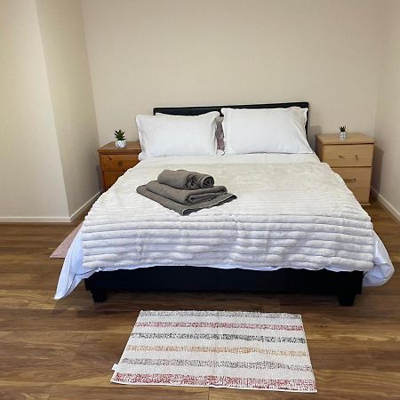 Single And Doubles Rooms Close To Central London Londres Exterior foto
