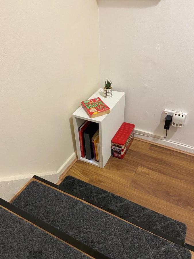 Single And Doubles Rooms Close To Central London Londres Exterior foto
