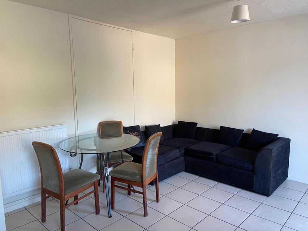 Single And Doubles Rooms Close To Central London Londres Exterior foto